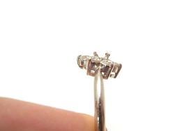 ダイヤモンドリングが変形してしまった修理 - ジュエリーリペア事例｜ダイヤの指輪などのリフォームならジュエリー服部